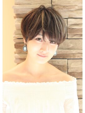 レウナ 外苑前(Reuna) 【30代・40代・50代】丸みが綺麗な小顔ショート