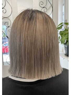 サロンドノア(Salon de NoA) 切りっぱなしボブ