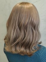 ベイリコルド(Bei Licoldo.)&nbsp;ハイトーングレージュ系外ハネアレンジ