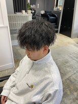 サンズ 梅田(SUNS)&nbsp;縦落ちツイストスパイラルパーマ