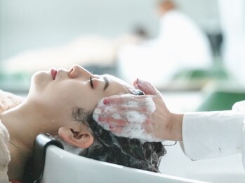 アトムズ(AtomZ)の写真/【各務原】睡眠改善が見込める他サロンにはない脳温向上ヘッドスパ◆頭の浮腫みがとれリフトアップ効果も◎