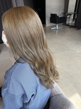 フィオーレ ヘアデザイン(FIORE hair design) アッシュベージュ