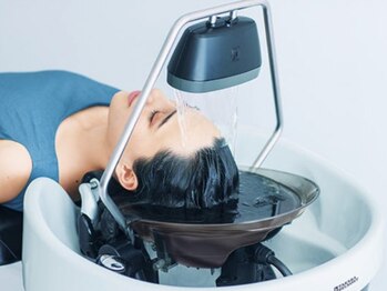 ヘアーサロンプレジールの写真/【新メニュー】頭浸浴＋クリームスパをプライベート個室空間で♪【新感覚】炭酸泉掛け流し、至福のスパ体験