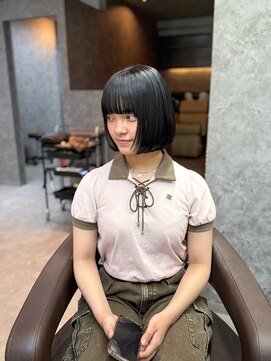 ザ シーワークス(THE Cworks) ブルーブラック/ボブ/切りっぱなし/ワイドバング/髪質改善