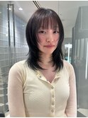 ミディアムハッシュカット