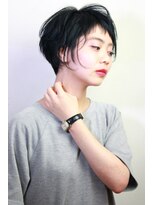 レンジシキチジョウジ (RENJISHI KICHIJOJI)&nbsp;襟足を刈り上げたコンパクトショートボブ