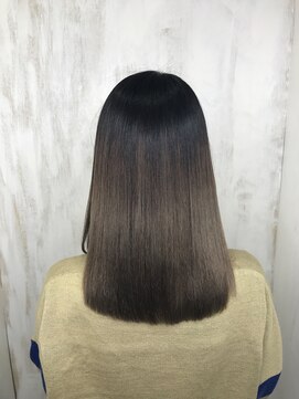 アンフィフォープルコ(AnFye for prco) 【AnFye for prco】毛先のチリチリを直す【ビビリ矯正】