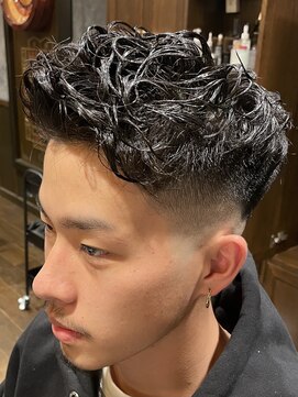 ヒロギンザ 横浜店(HIRO GINZA) アイロンパーマ×フェード