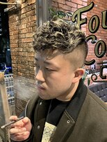 フォーコーナーズ(Four Corners)&nbsp;スキンフェード/ツイストスパイラル／スペインカール