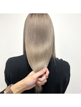 ジーナ 京都河原町(Zina) ホワイトベージュ/ダブルカラー/ハイトーン【@sei_nishimura】