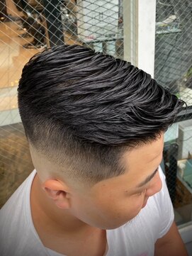 ビンゴ(BINGO) 1812渋谷メンズカット黒髪スキンフェードバーバーフェードカット