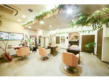 ko.mo.re.bi 【コモレビ】