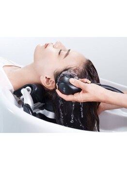 ReFaウルトラファインバブルヴィーナで髪がツヤツヤになる！魔法のバブル体験をご体感ください◎