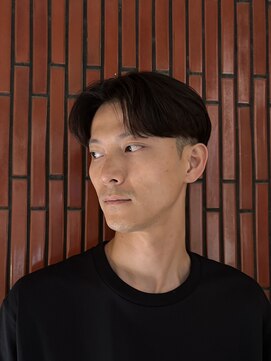 オスマン 御茶ノ水神保町店(Osmann) フェザーパーマグレーブルーカラー刈り上げショートバング