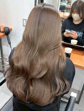 レブ 三条河原町(Reb,) ブリーチなしレイヤーカットロングワンホン韓国ヘア小顔ヘア