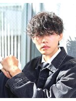 ワンズリー 本厚木店(ONE's ly)&nbsp;刈り上げセンターパート波巻きツイストスパイラルメンズ