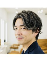 クート 東川口(ku-to)&nbsp;白髪ぼかしハイライト×センターパート×東川口