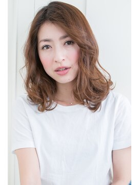 ディフィーノ 青山(DIFINO) 40代からの外国人のようなくせ毛大人かわいいセミディ