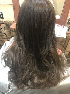 クオレヘアー 瓢箪山店 グレージュグラデーション