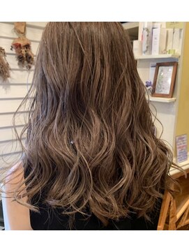 ラレイ(Lalei) *ブリーチなしの透明感ベージュカラー 表参道