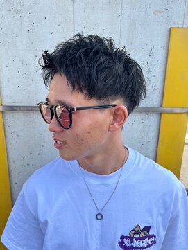 ヒュイル バイ ニアウ(Hwyl by Niau) メンズマッシュショートパーマスパイラルパーマニュアンスパーマ