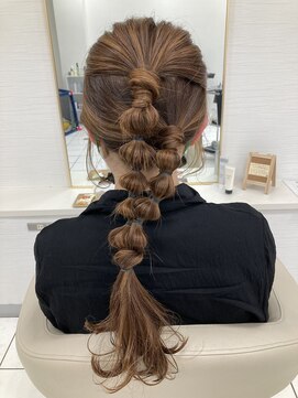 モク(m.o.k.u.) 編みおろしポニー