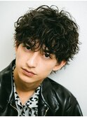 黒髪マッシュウルフスパイラルパーマ波巻き