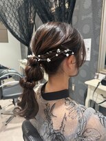 ローレン(LOREM)&nbsp;お呼ばれヘアセット/ローポニー/編みおろし/ねじりアレンジ