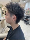 黒髪短髪束感スパイキーショートアップバングメンズツーブロック
