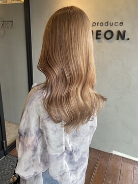 ヘア プロデュース キュオン(hair produce CUEON.) ミルクティーベージュ×柔らかカラー