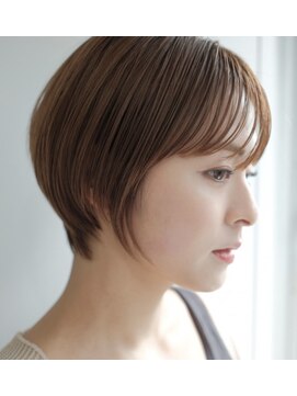 イチエ(ICHIE) 大人可愛い/ショートボブ/白髪ぼかしカラー/ハンサムショート