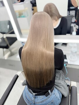 テイス 新宿(TACE) [新宿駅/ココアベージュ/クラゲヘアー/オリーブグレー]