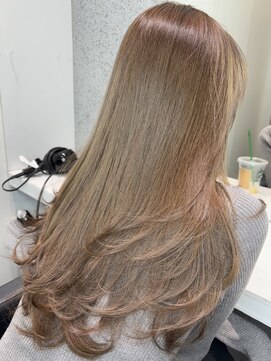 エリーツ 表参道(elyts) オリーブベージュ/表参道/シールエクステ/レイヤーカット