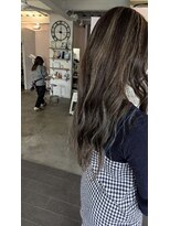 アズヘアー 北野田店(A'z hair)&nbsp;グレージュ×ハイライト×透け感ロングウェーブ。
