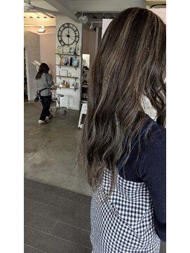 アズヘアー 北野田店(A'z hair) グレージュ×ハイライト×透け感ロングウェーブ。