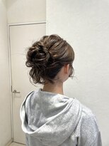 リーナ ビューティガーデン(LiNA BeautyGarden)&nbsp;可愛らしく華やかに！高めシニヨンアレンジ