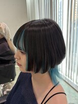 トーキョー オタクヘアー(TOKYO OTAKU HAIR) マッシュウウルフ×インナーカラー 水色