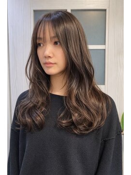 ジゼルアライ(gisele arai) 柔らかさを引き出すレイヤーロング