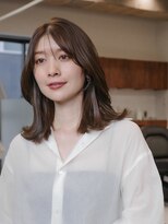 ヴィヴィッド オモテサンドウ(ViViD omotesando)&nbsp;ミントグレージュ/ミディアムレイヤー/大人上品/流し前髪
