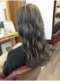 ハイライト×グレージュカラー
