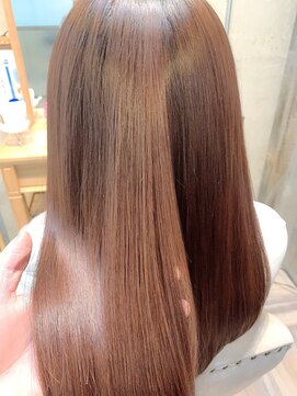 イーラ(era) 《era》大人可愛い　艶ツヤストレート　oggiottoみわ