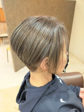 ヘアサロンアンドヘアメイクディー(hair salon hair make D) 仙台D　刈り上げツーブロックショート前下がりボブstyle