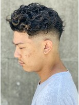 フランクスバーバー アンド ビアークラブ(FRANK'S BARBER and BEER CLUB)&nbsp;宮城リョータフェードグラデーションバックパーマスタイル