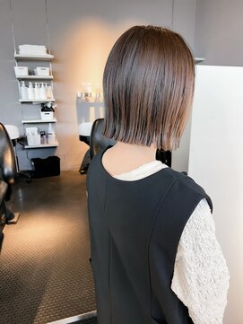 ヘアーエスクールシーユー 枚方T-SITE店(hair S.COEUR×Cu) 切りっぱなしボブ/ヘイリーボブ/オリーブベージュ