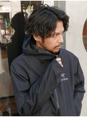 男らしさ溢れるツイストスパイラルパーマのセンターパート