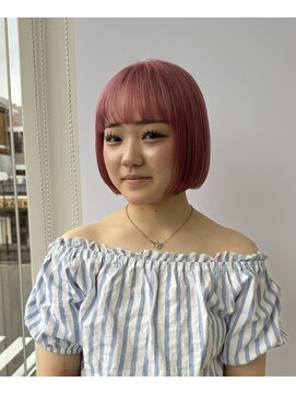 ヤヨイブレインズ グランデ(YAYOI BRAINS GRANDE) タイトなピンクボブ