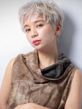 カバーヘア ブリス 戸田公園西口店(COVER HAIR bliss) ハイトーンホワイトシルバー小顔メンズライクz戸田公園20代30代