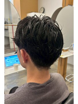 アコロン 武蔵小杉(acoron.) 直毛でも動きが出るメンズパーマ×武蔵小杉