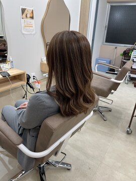テーラヘアー 草加店(TELAHAIR) ハイライトカラーで白髪ぼかし♪