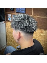 グラウンドタイガー(GROUNDTIGER) メンズツイストスパイラルパーマ×ホワイトメッシュ